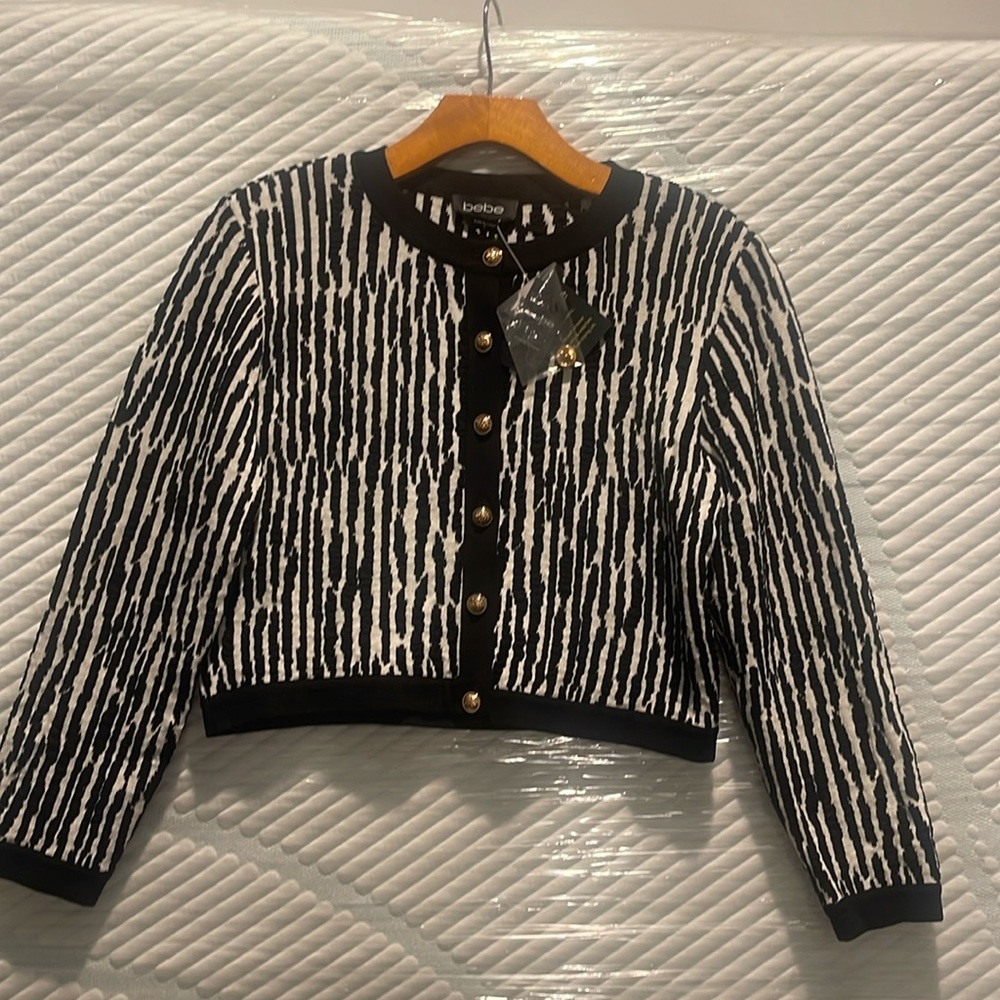 Bebe Knit cropped cardigan
